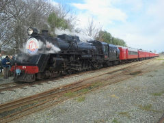 
Daffodil Express with Ja 1271, Carterton, September 2012